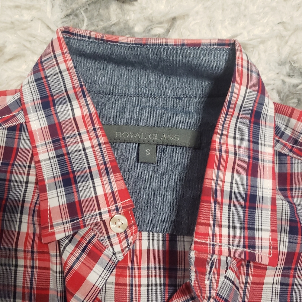 Red Short sleeve button down small - Picture 6 of 7